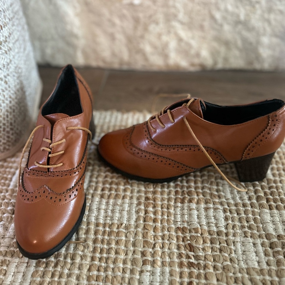 Brown Oxfords Heeled Shoes